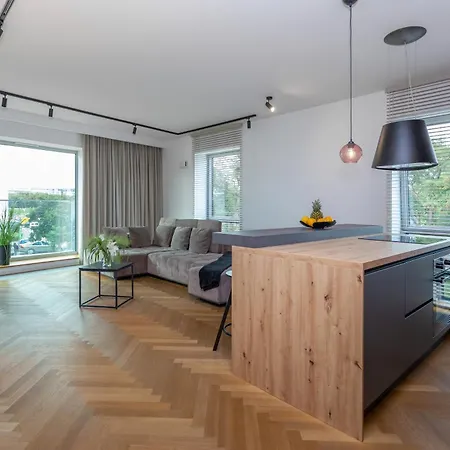 Yacht Park Marina * Γκντίνια