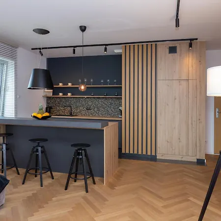 Yacht Park Marina Lägenhet *