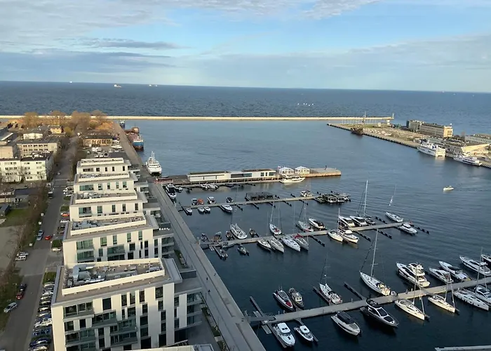 Yacht Park Marina * Γκντίνια